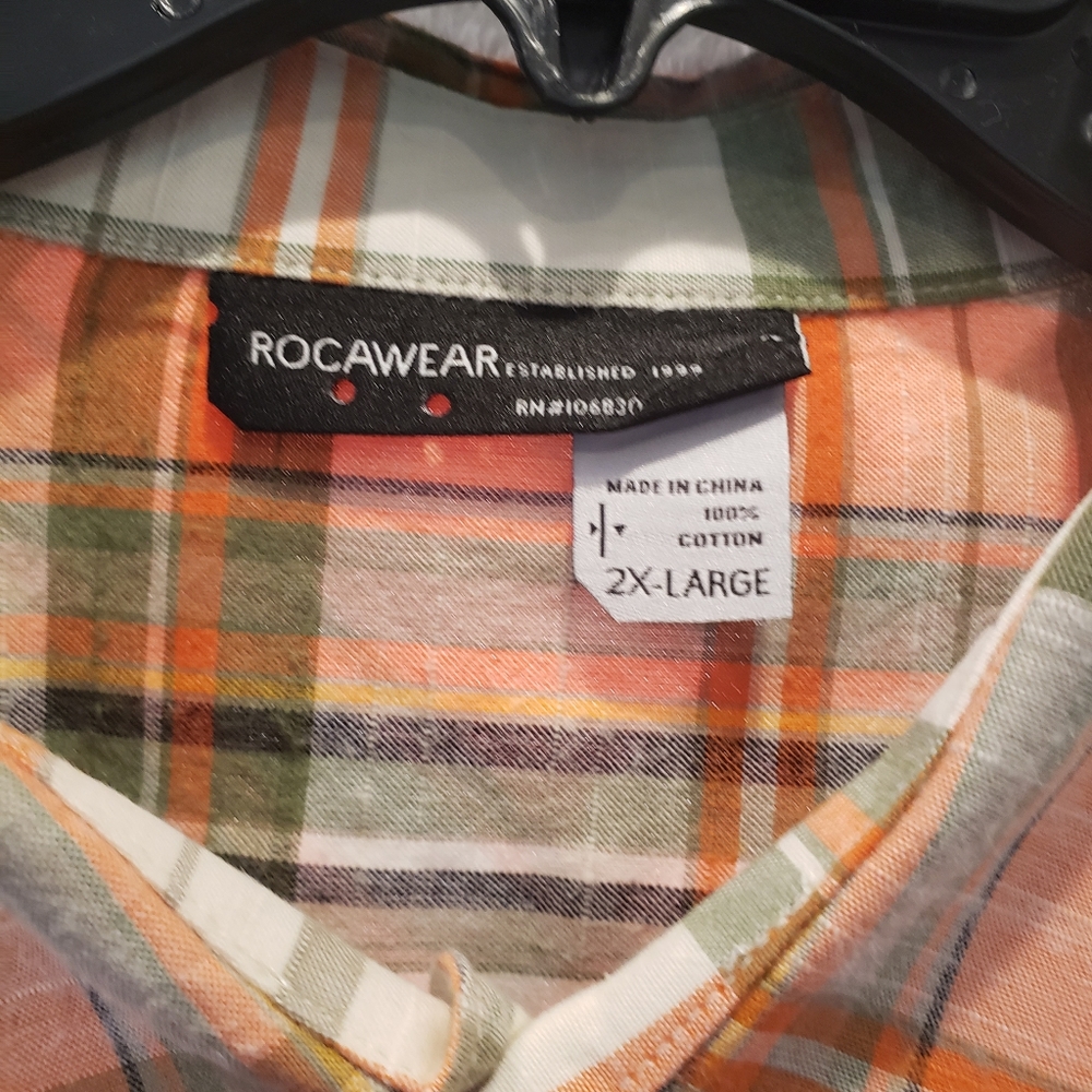 Shirt - Picture 2 of 4